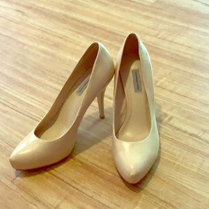 Nude heels, closed toe